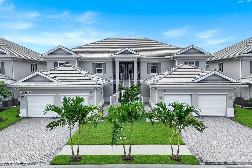 286 Indies Dr E 101,102,201,202, Naples