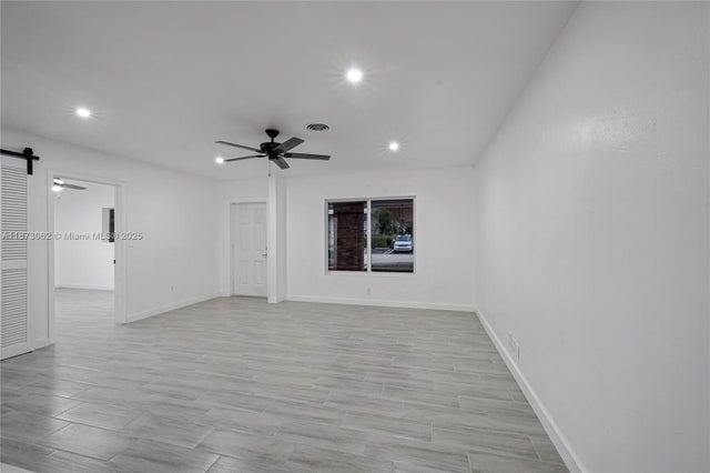 5 of 75 - 7516 Nw 44th Ct, Coral Springs, FL
