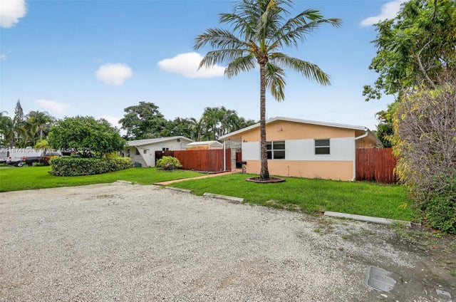 3 of 58 - 920 Sw 30th St, Fort Lauderdale, FL