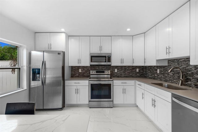 3 of 23 - 524 Nw 10th, Hallandale Beach, FL