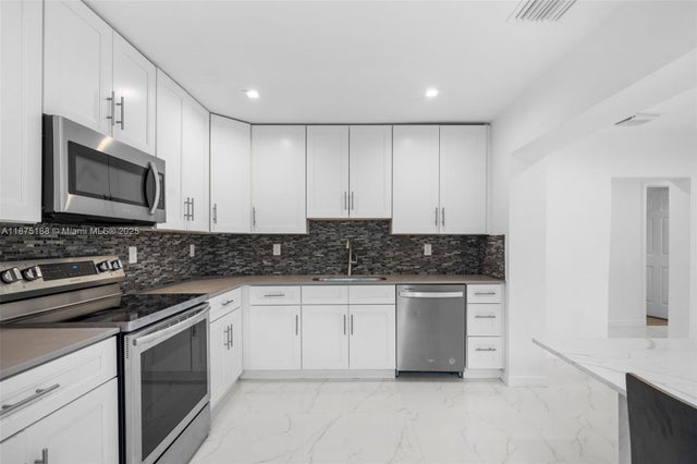 4 of 23 - 524 Nw 10th, Hallandale Beach, FL