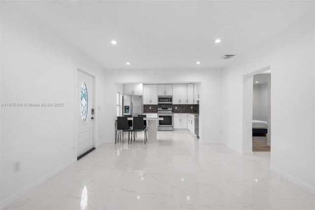 5 of 23 - 524 Nw 10th, Hallandale Beach, FL