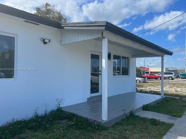 3 of 23 - 1013 Nw 1st Ave, Hallandale Beach, FL