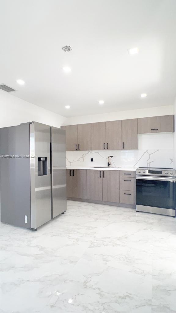 4 of 23 - 1013 Nw 1st Ave, Hallandale Beach, FL