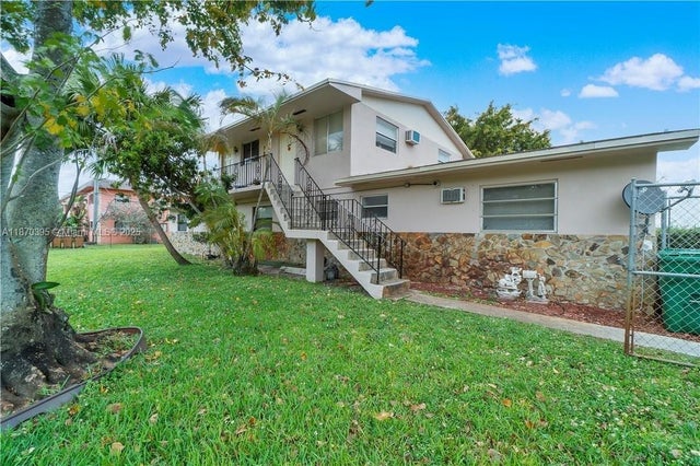 2 of 11 - 7391 Nw 37th St, Hollywood, FL
