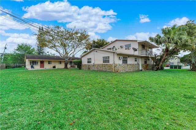 3 of 11 - 7391 Nw 37th St, Hollywood, FL