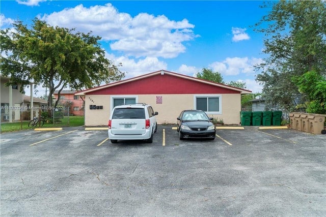 3 of 13 - 7381 Nw 37th St, Davie, FL