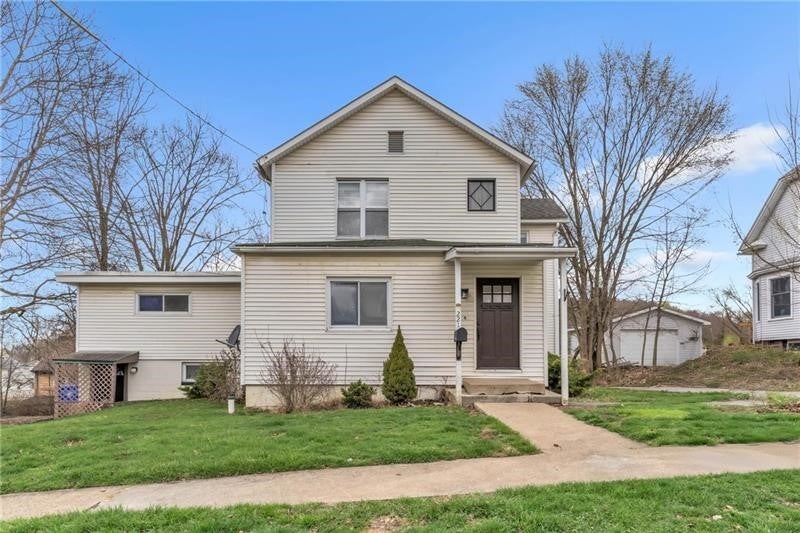 221 Van Buren Street, Evans City Boro