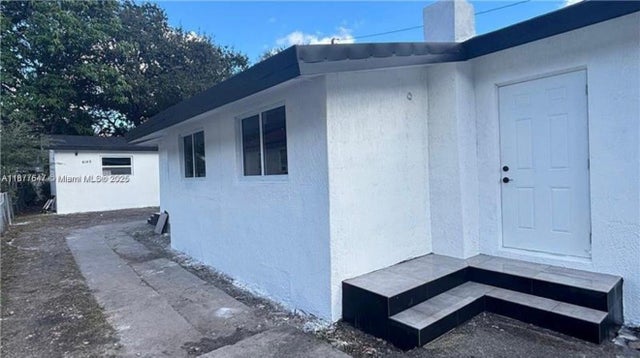 1 of 17 - 4147 Nw 23rd Ct, Miami, FL