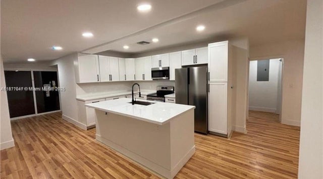 2 of 17 - 4147 Nw 23rd Ct, Miami, FL