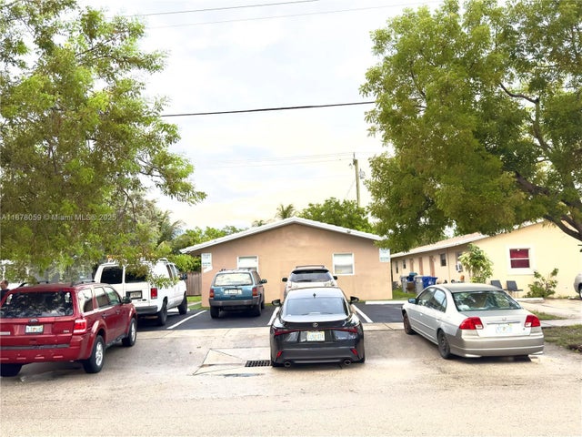 1 of 14 - 3830 Ne 15th Ave, Pompano Beach, FL