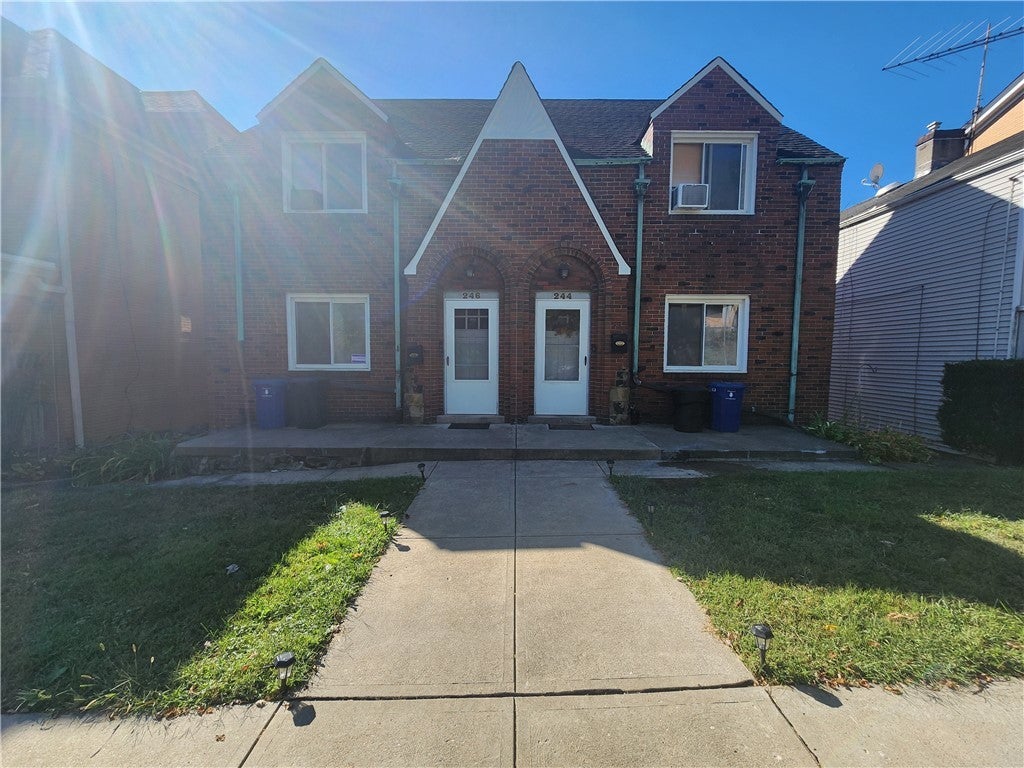 244-246 Meyers Street, Carrick