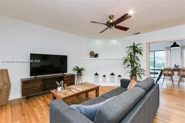 1 of 73 - 138-140 Ne 13th Ave, Pompano Beach, FL