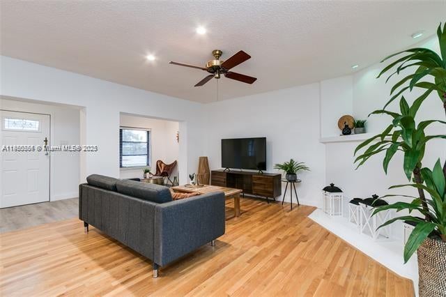 5 of 73 - 138-140 Ne 13th Ave, Pompano Beach, FL