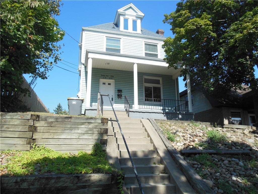 2960 Glenmore Avenue, Dormont