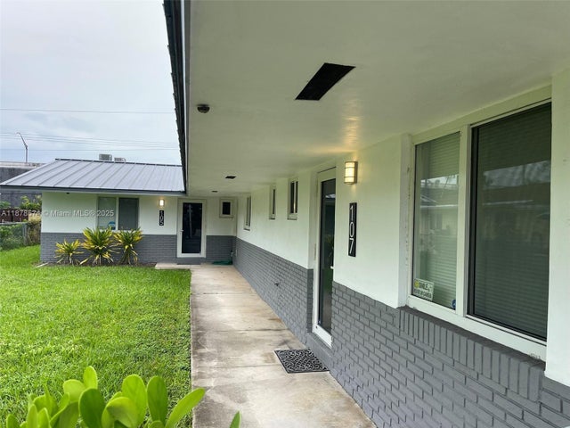 2 of 24 - 105 - 107 Ne 30th Ct #1 & 2, Wilton Manors, FL