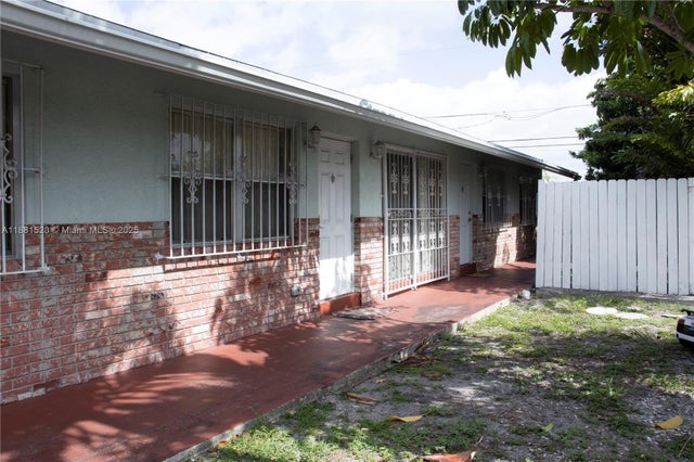 3 of 14 - 2651 Riverland Dr, Fort Lauderdale, FL