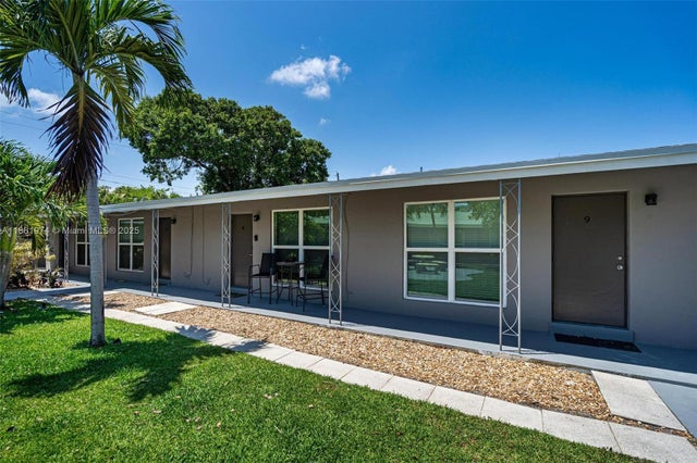 4 of 37 - 2201 Ne 14th Ave, Wilton Manors, FL