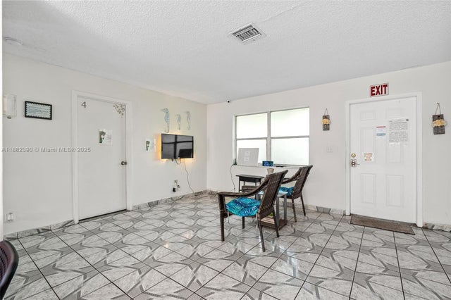 2 of 17 - 1112 Ne 5th Ave, Fort Lauderdale, FL