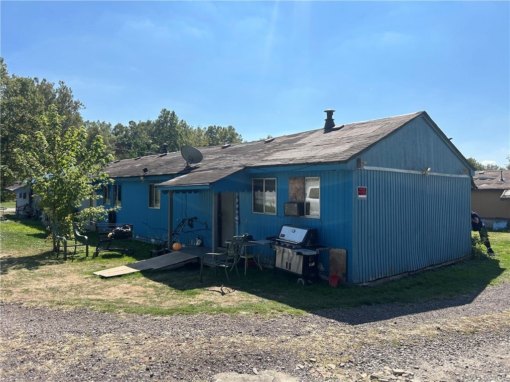 48,49,50 Lyons Avenue, Fairchance