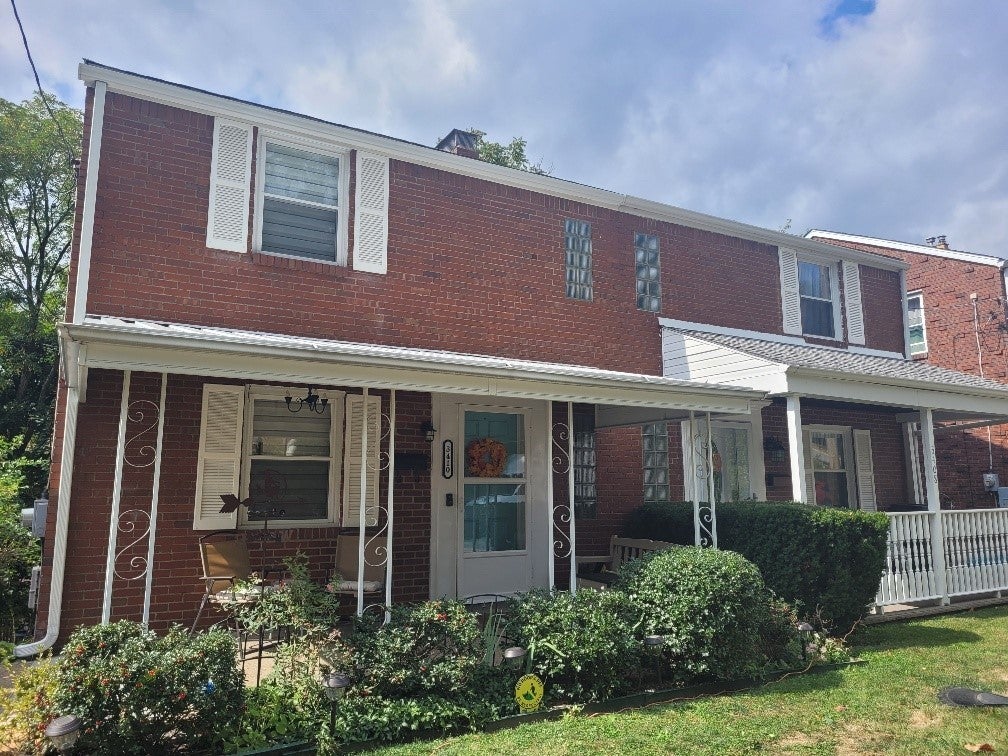 3408-3410 Kaufmann Avenue, Brentwood