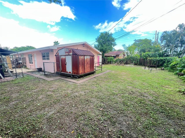 2 of 7 - 4108 Sw 22nd St, Fort Lauderdale, FL