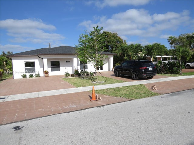 2 of 47 - 1671 Sw 44th Ter, Fort Lauderdale, FL