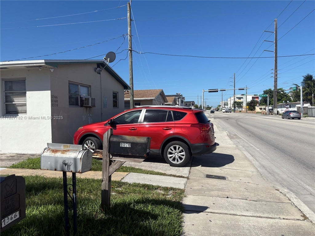 1366 W 29th St, Hialeah