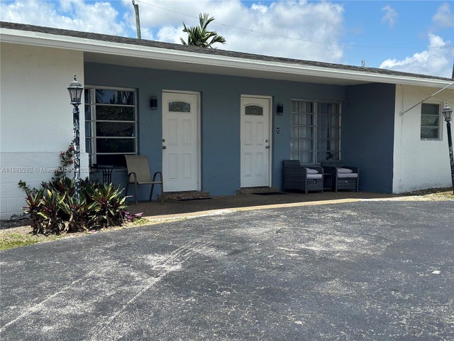 2 of 14 - 4671 Sw 43rd Ter, Dania Beach, FL