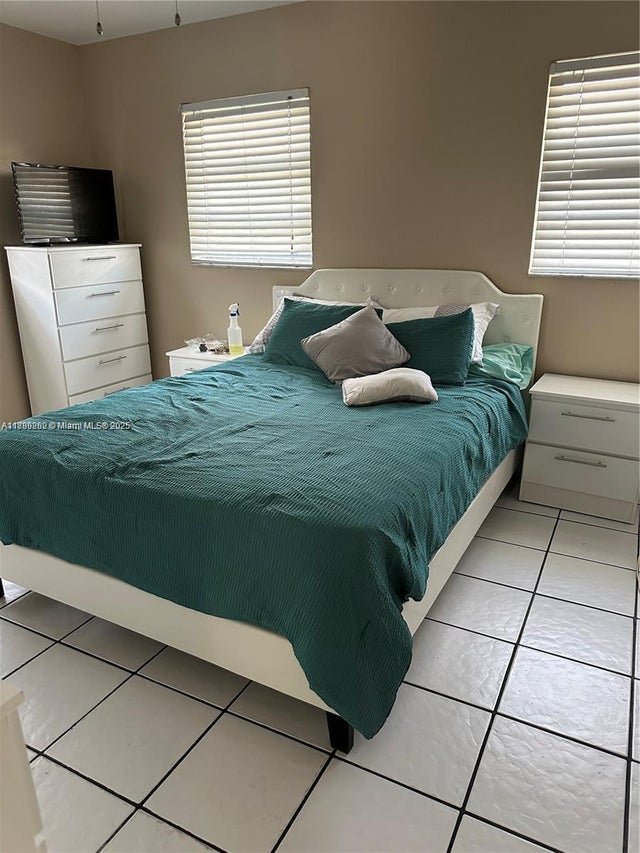 3 of 14 - 4671 Sw 43rd Ter, Dania Beach, FL