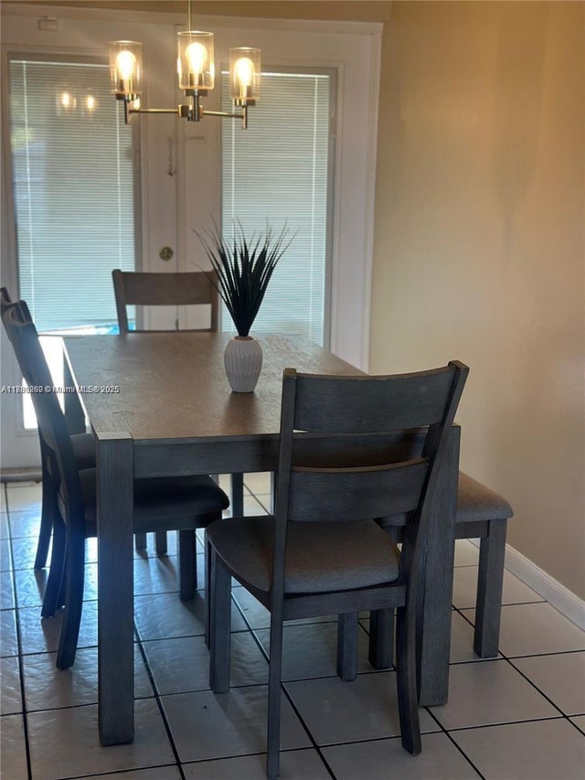4 of 14 - 4671 Sw 43rd Ter, Dania Beach, FL
