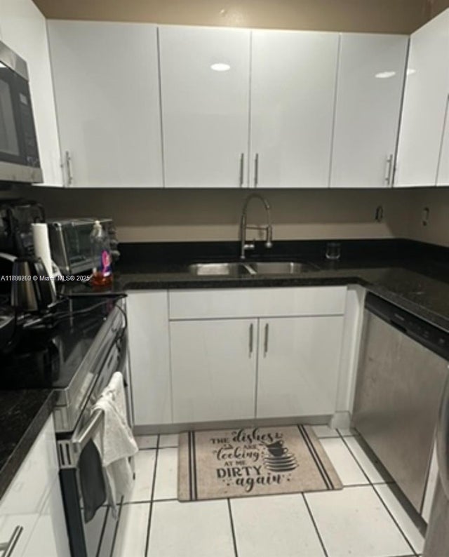 5 of 14 - 4671 Sw 43rd Ter, Dania Beach, FL