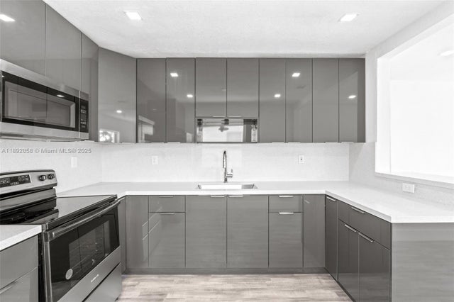 4 of 35 - 2847 Polk St, Hollywood, FL