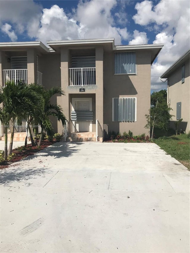 2 of 4 - N/A, Hollywood, FL