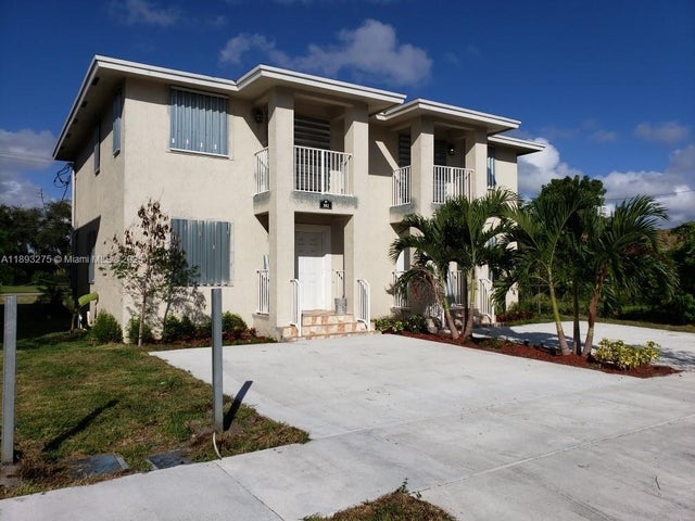 2 of 3 - N/A, Hollywood, FL
