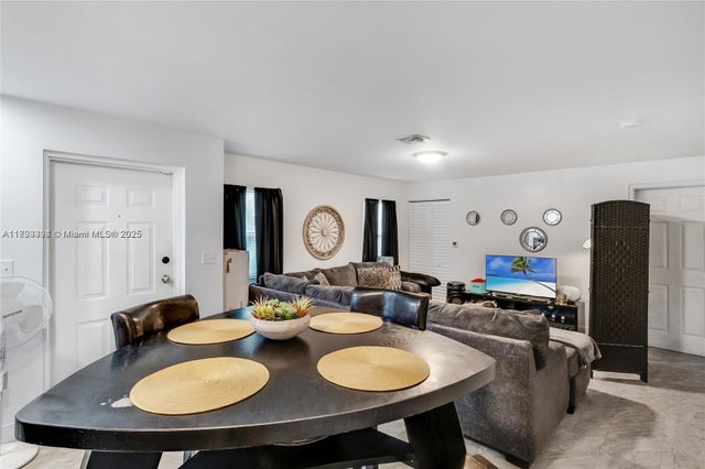 2 of 25 - 219 Nw 7th Ct, Hallandale Beach, FL