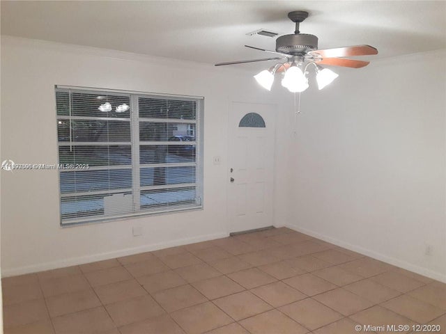 3 of 25 - 412 Sw 10 St, Hallandale Beach, FL