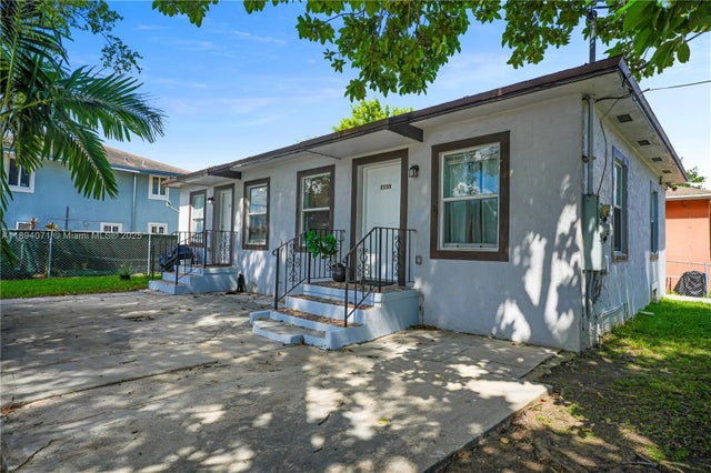 2155 Nw 28th St, Miami