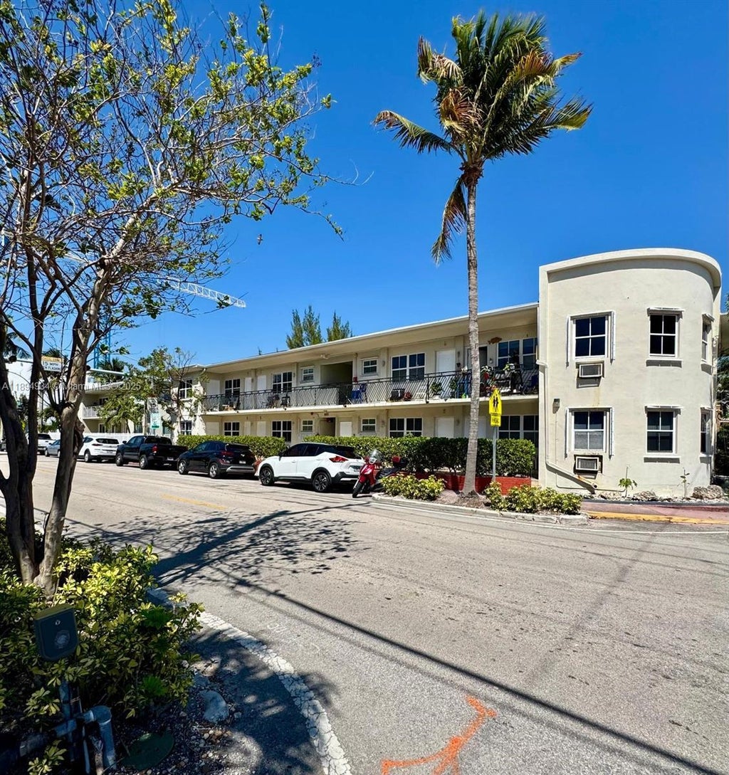 605 77th St, Miami Beach