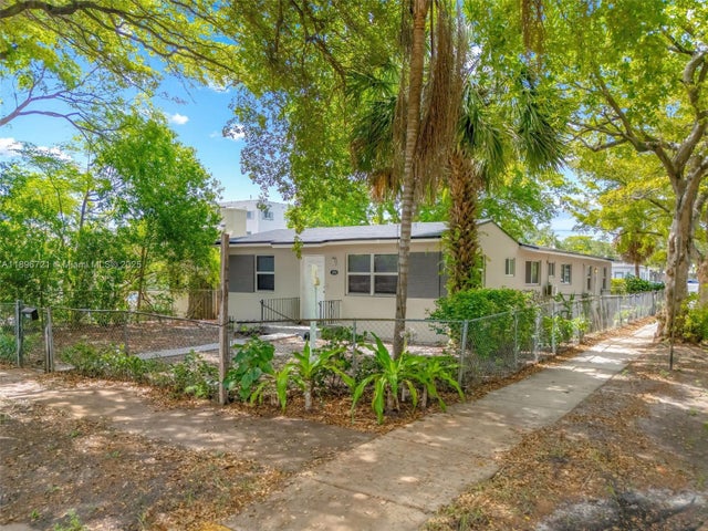 1 of 26 - 1956 Madison St, Hollywood, FL