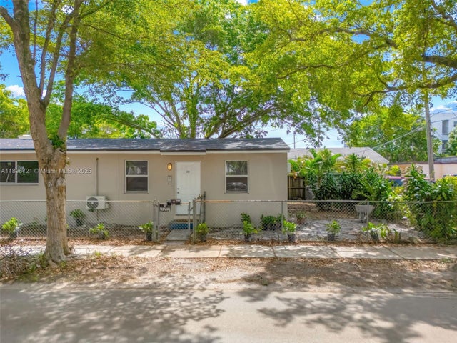 2 of 26 - 1956 Madison St, Hollywood, FL