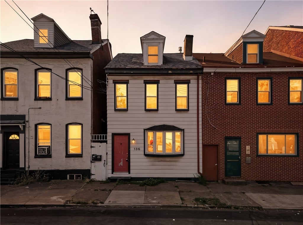 136 18th Street, South Side