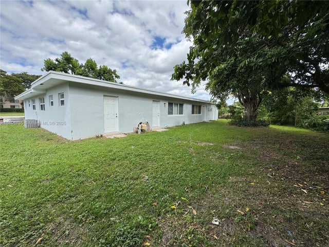 3 of 32 - 7260 Nw 16th St, Plantation, FL