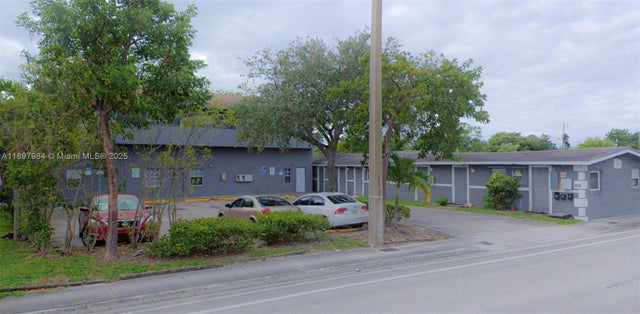 4 of 28 - N/A, West Park, FL