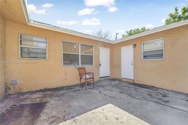 2 of 23 - 2512 Nw 9th Pl, Fort Lauderdale, FL