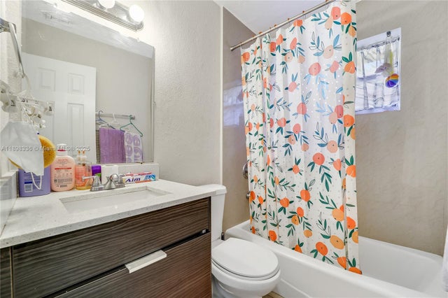 5 of 23 - 2512 Nw 9th Pl, Fort Lauderdale, FL