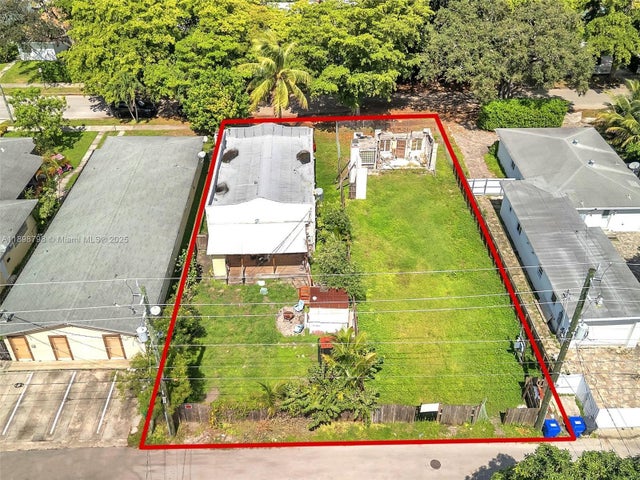 1 of 27 - 1932 Dewey St, Hollywood, FL