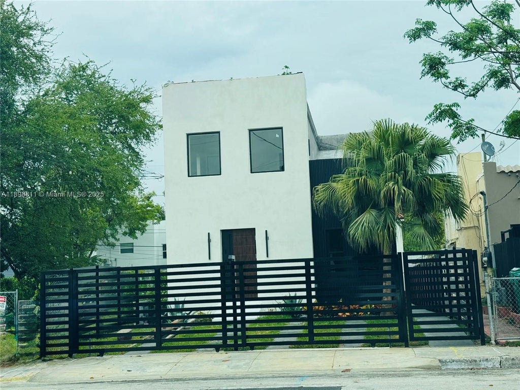 905 Sw 13th Ct, Miami