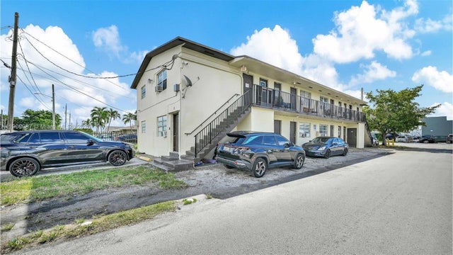 2 of 4 - 324 Nw 3rd St, Hallandale Beach, FL