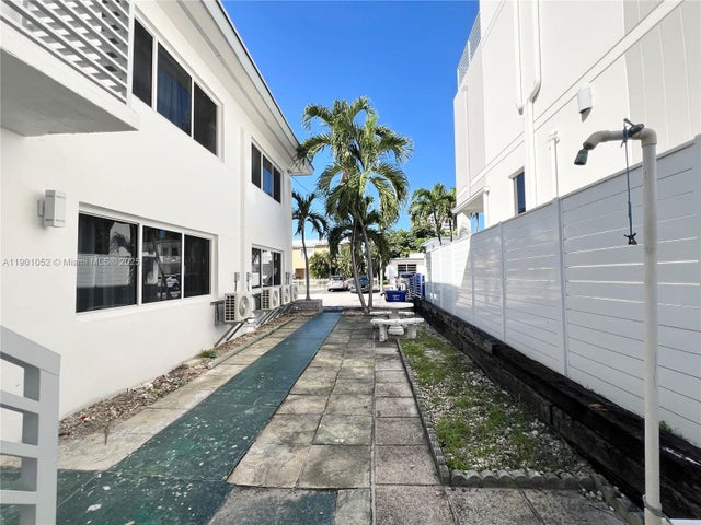 3 of 52 - 312 Elm St, Hollywood, FL
